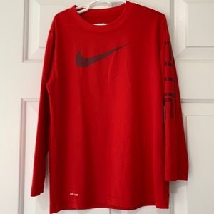 Like New Nike Boys Tee
